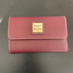 Dooney & Bourke flap wallet NWOT